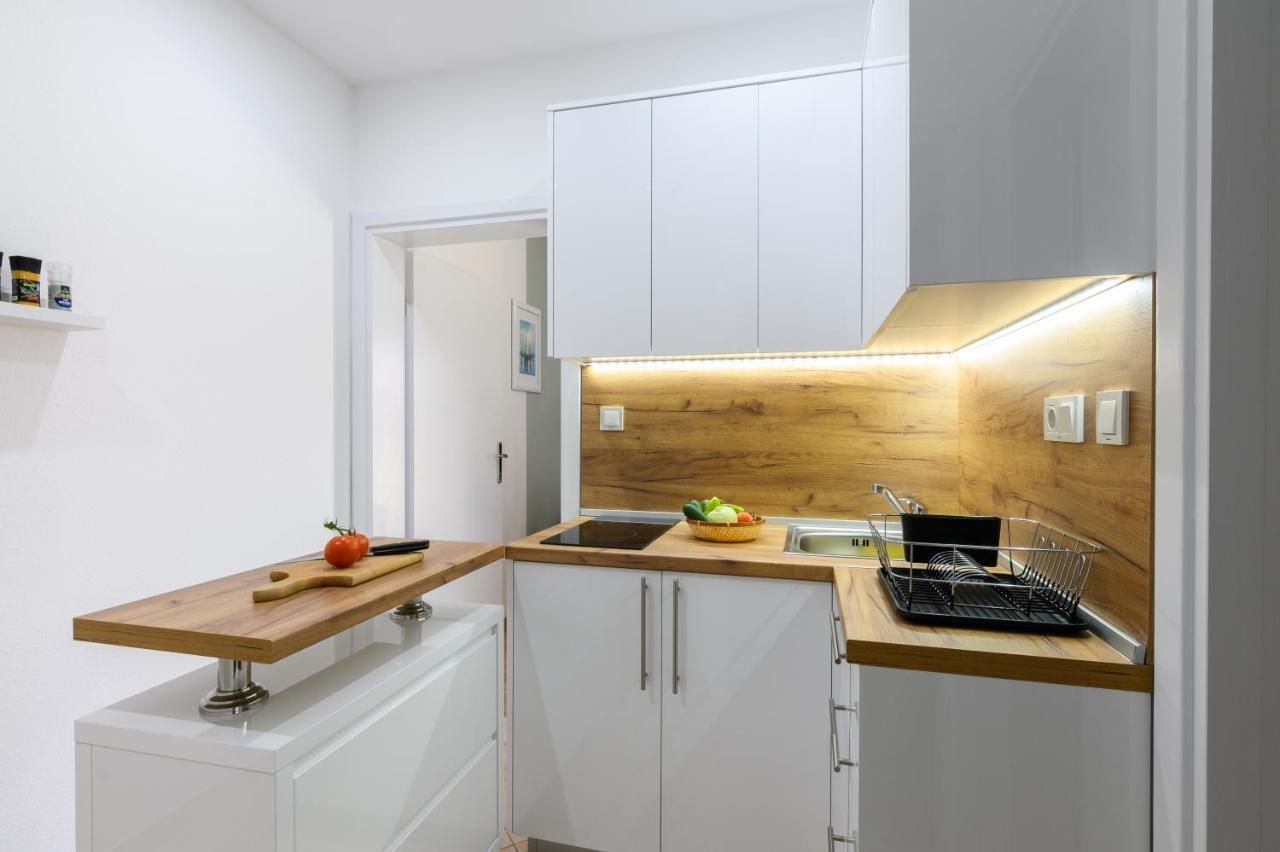 Apartments Blatancic Vodice Esterno foto