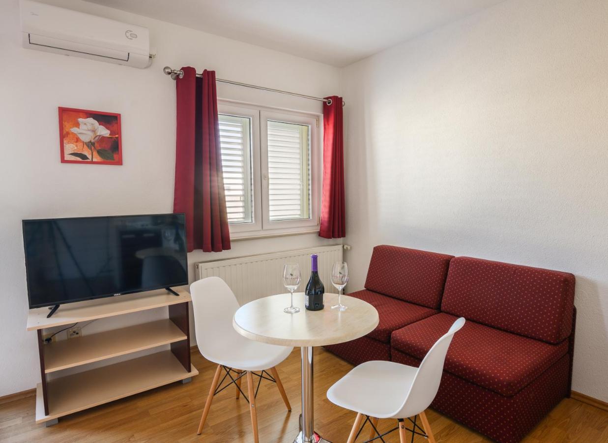 Apartments Blatancic Vodice Esterno foto