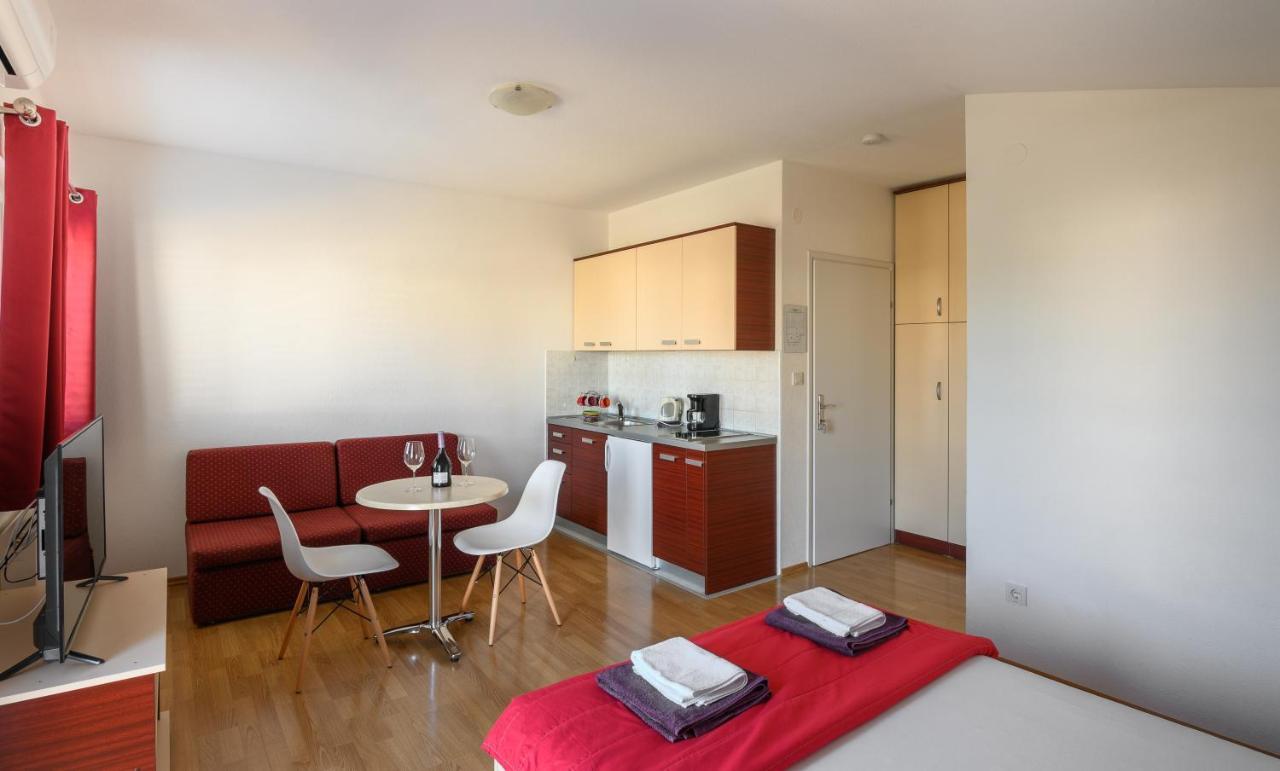 Apartments Blatancic Vodice Esterno foto