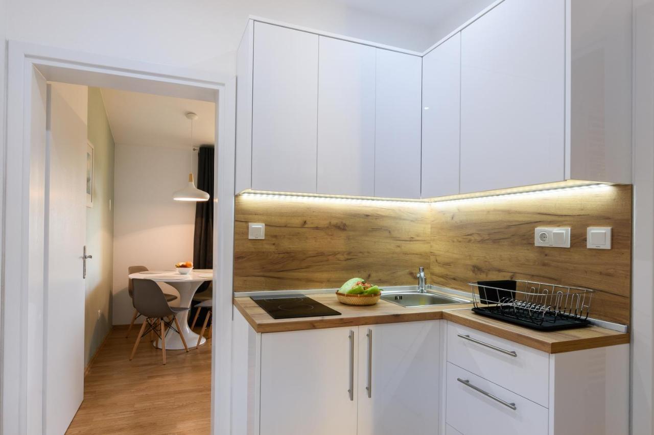 Apartments Blatancic Vodice Esterno foto